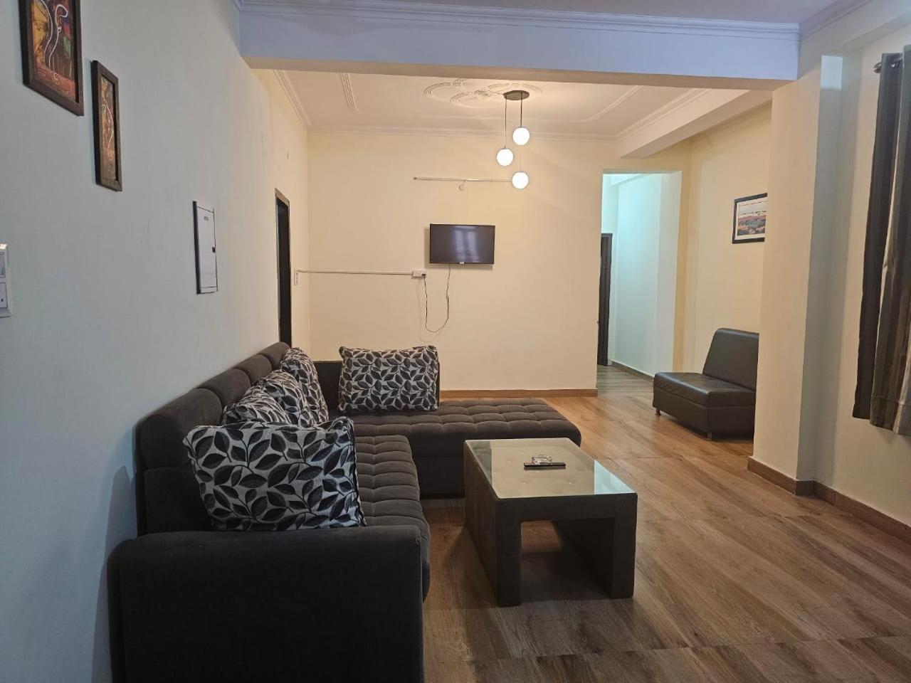 3 Bhk In Krishna Nagar Lko 201l * Lucknow