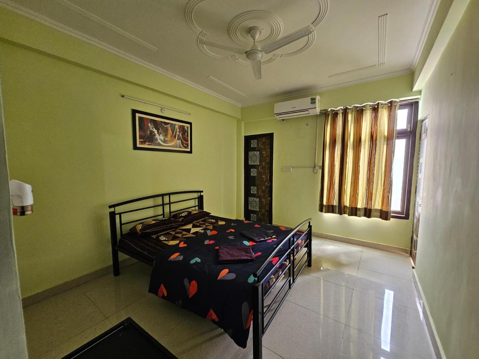 Apartment 3 Bhk In Krishna Nagar Lko 201l