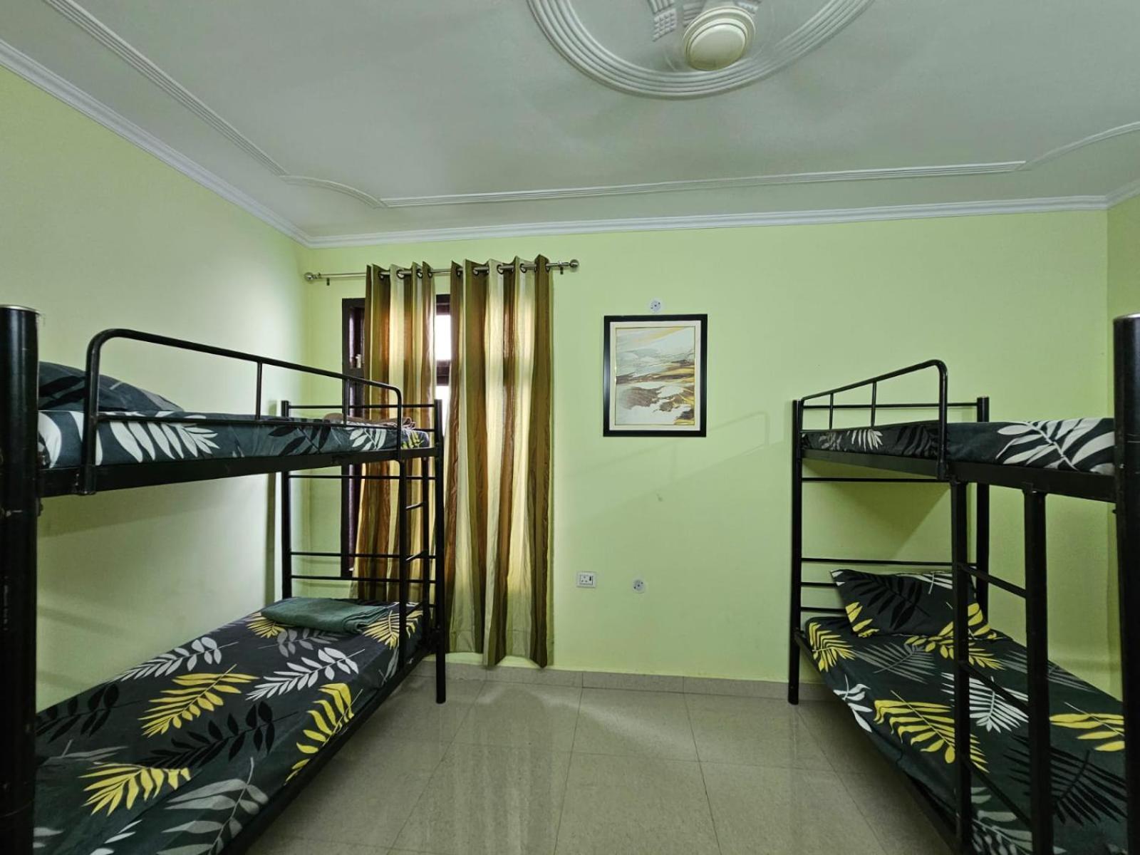Apartment 3 Bhk In Krishna Nagar Lko 201l *